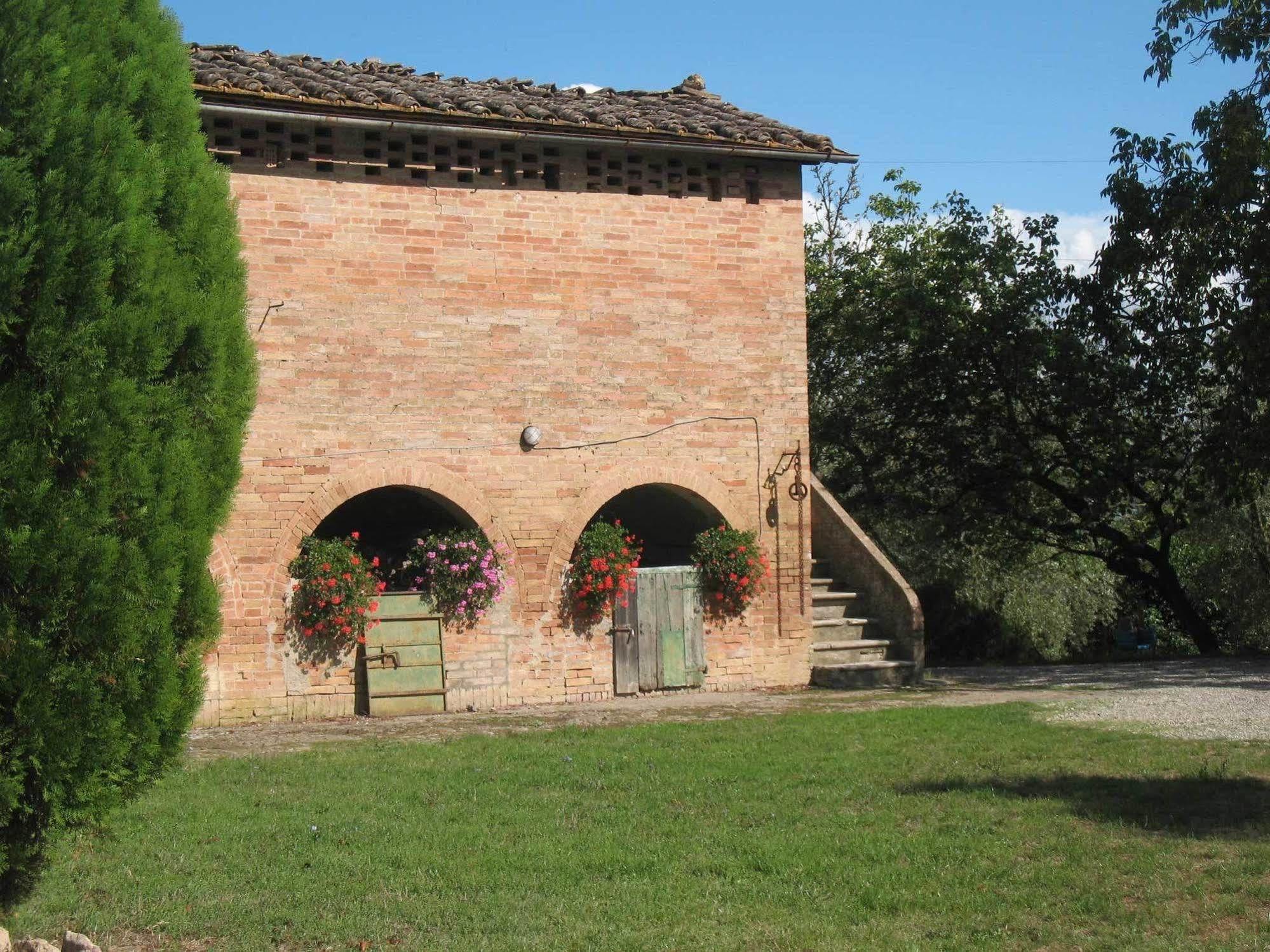 Agriturismo La Torretta Costalpino Eksteriør billede
